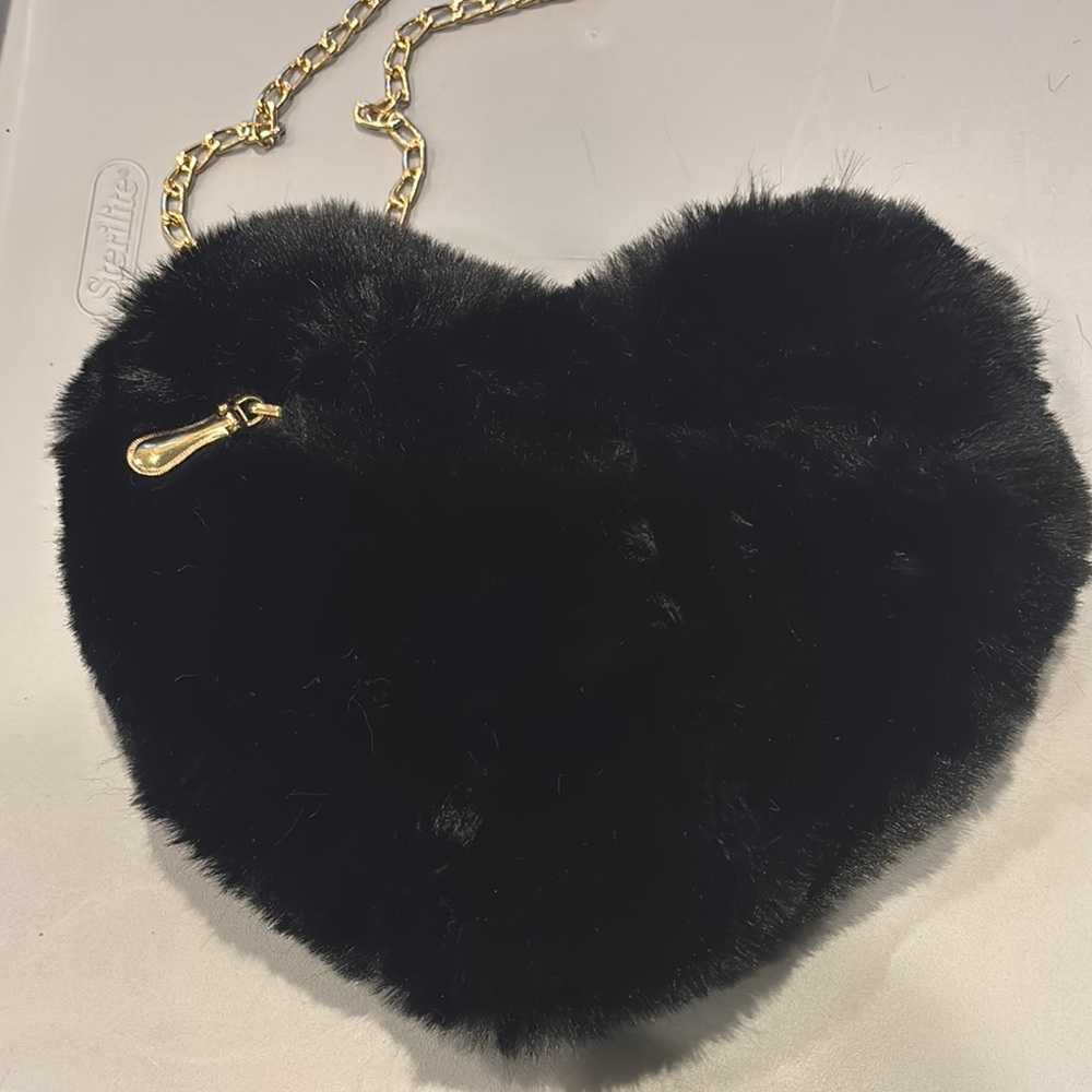 - Black Faux Fur Heart-Shaped Bag with Gold Chain - Picture 6 of 7